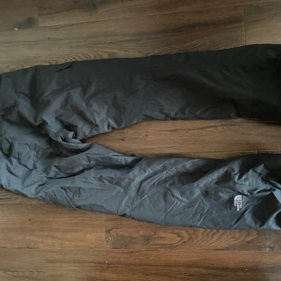 The North Face woman’s ski pant insulated size small - Picture 2 of 2